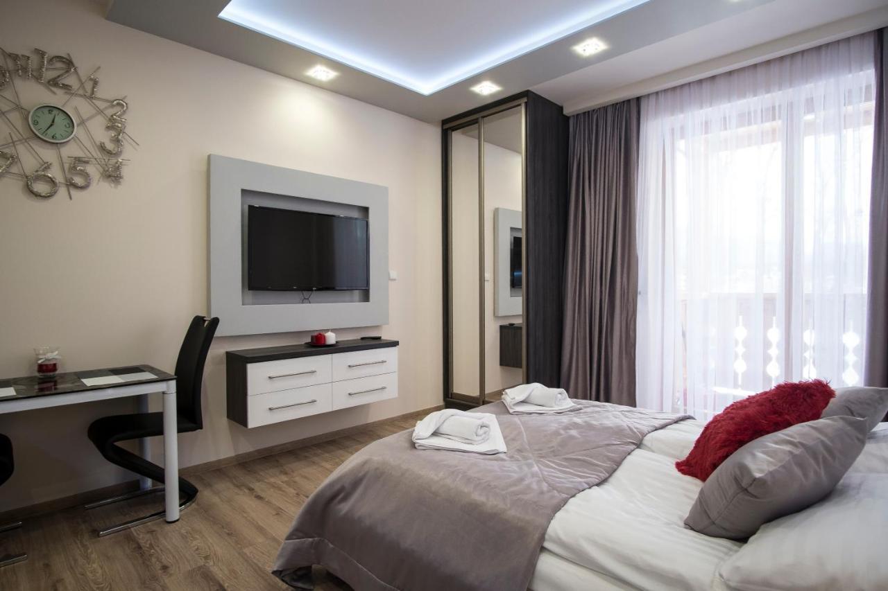 Studio Apartment access to swimming pool spa facilities